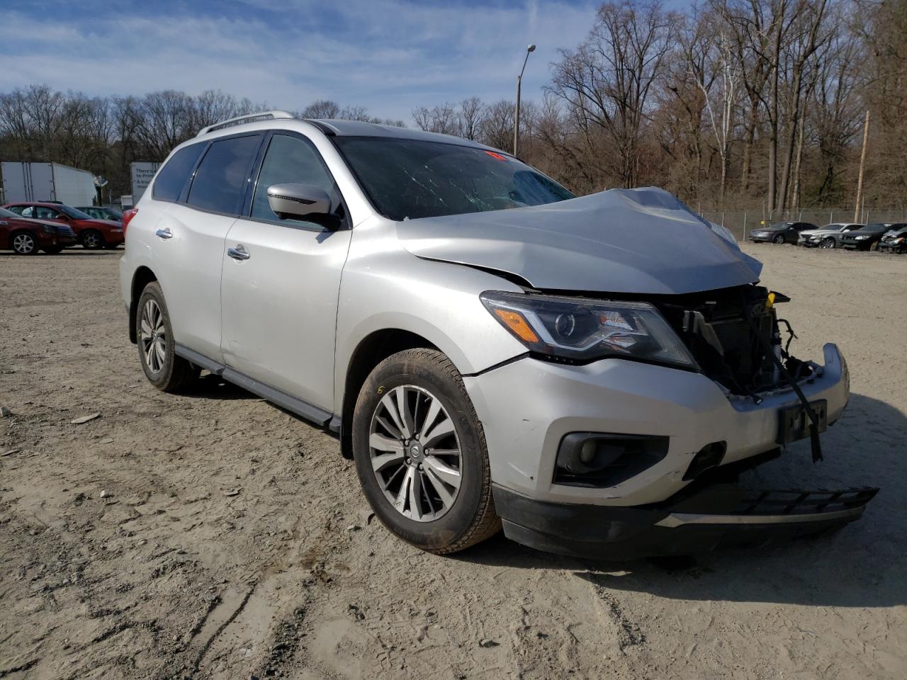 NISSAN PATHFINDER 2018 with VIN 5N1DR2MM8JC607078 - Photo from auction