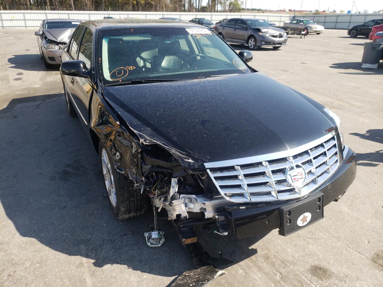 CADILLAC DTS 2008 with VIN 1G6KD57Y68U195373 - Photo from auction