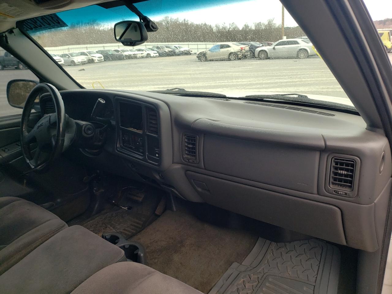 Photo 9 from auction – 2004 GMC NEW SIERRA with VIN 1GTEC14V84Z192097