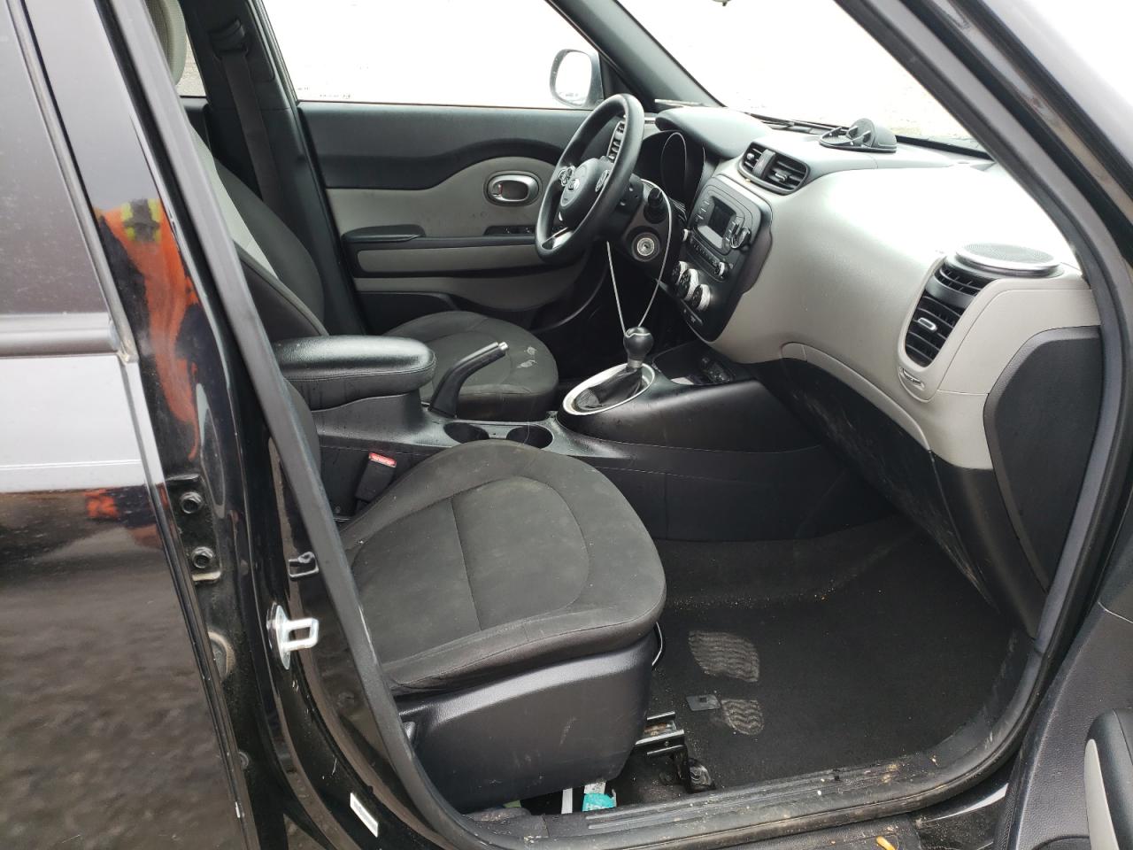 Photo 5 from auction – 2014 KIA SOUL with VIN KNDJN2A22E7741170