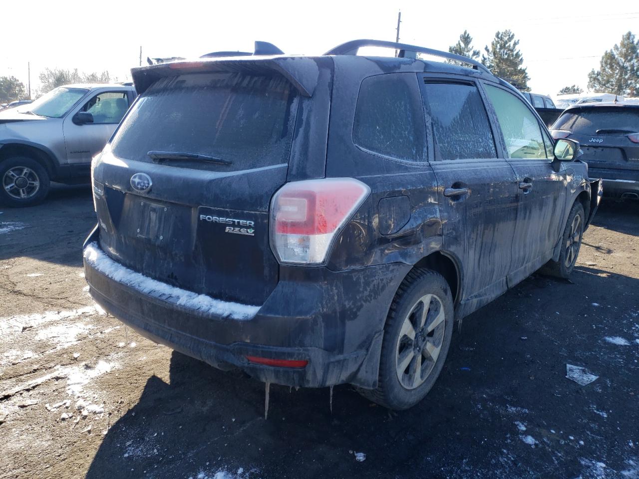 Photo 4 from auction – 2017 SUBARU FORESTER 2 with VIN JF2SJAGC8HH421376