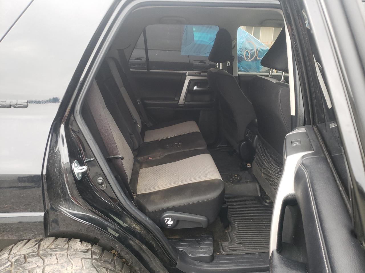 Photo 6 from auction – 2019 TOYOTA 4RUNNER SR with VIN JTEBU5JR5K5638639