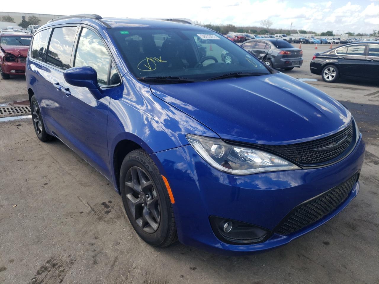 CHRYSLER PACIFICA T 2019 with VIN 2C4RC1FG1KR669878 - Photo from auction