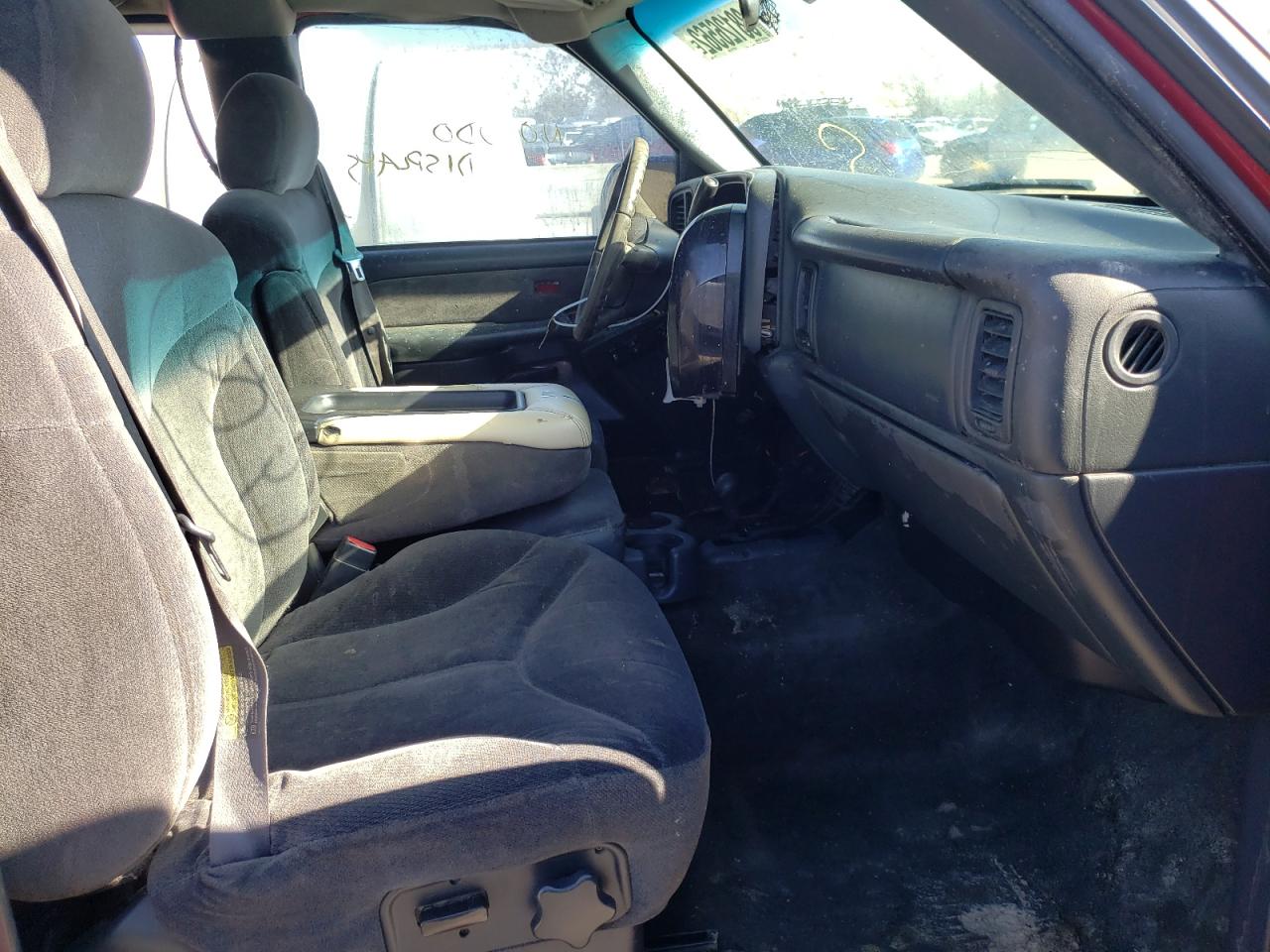 Photo 5 from auction – 2001 CHEVROLET SILVERADO with VIN 1GCEK19T61E276903