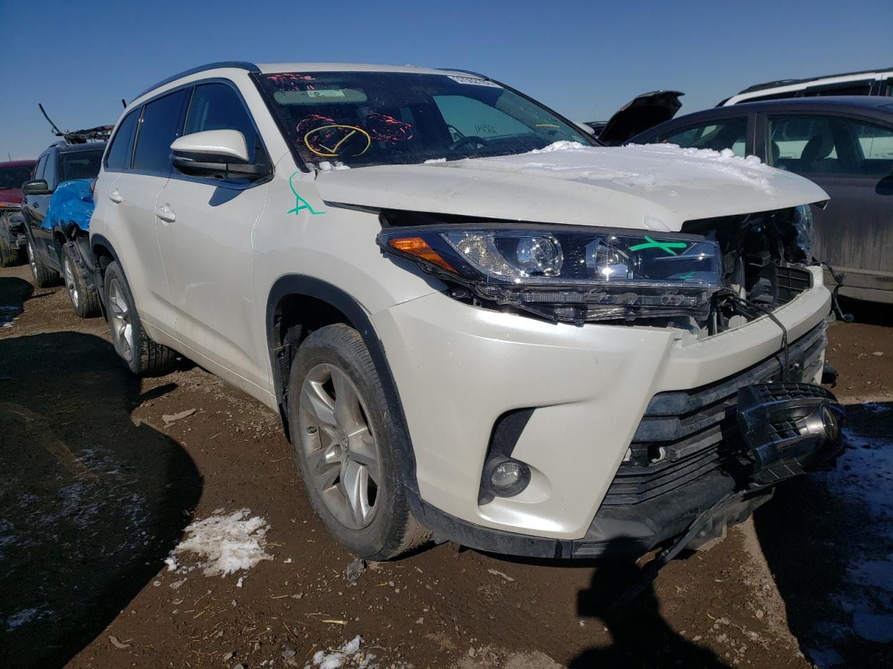TOYOTA HIGHLANDER 2019 with VIN 5TDDZRFH9KS705209 - Photo from auction