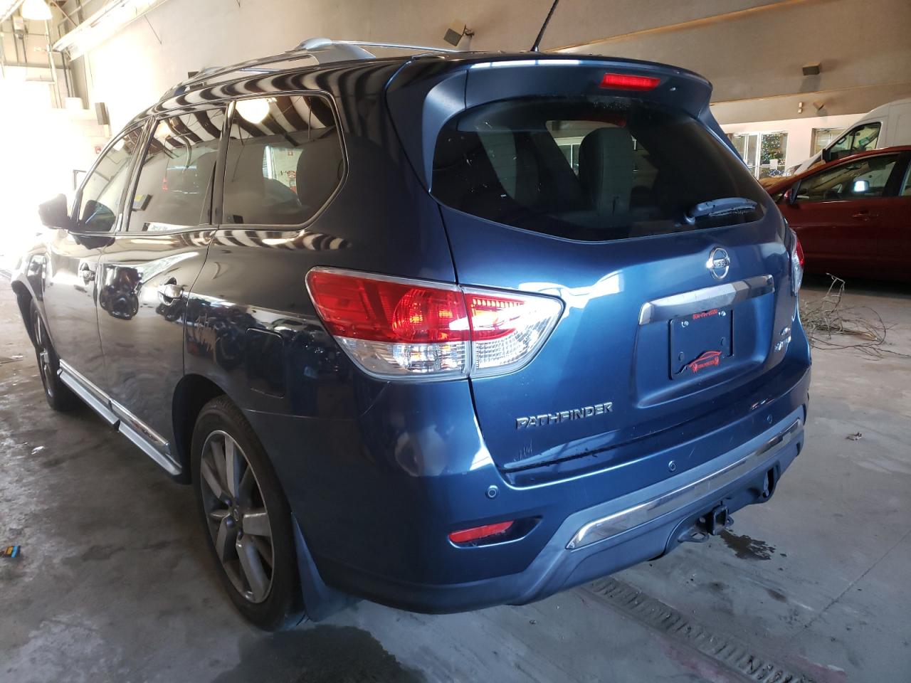 Photo 3 from auction – 2013 NISSAN PATHFINDER with VIN 5N1AR2MM5DC670954
