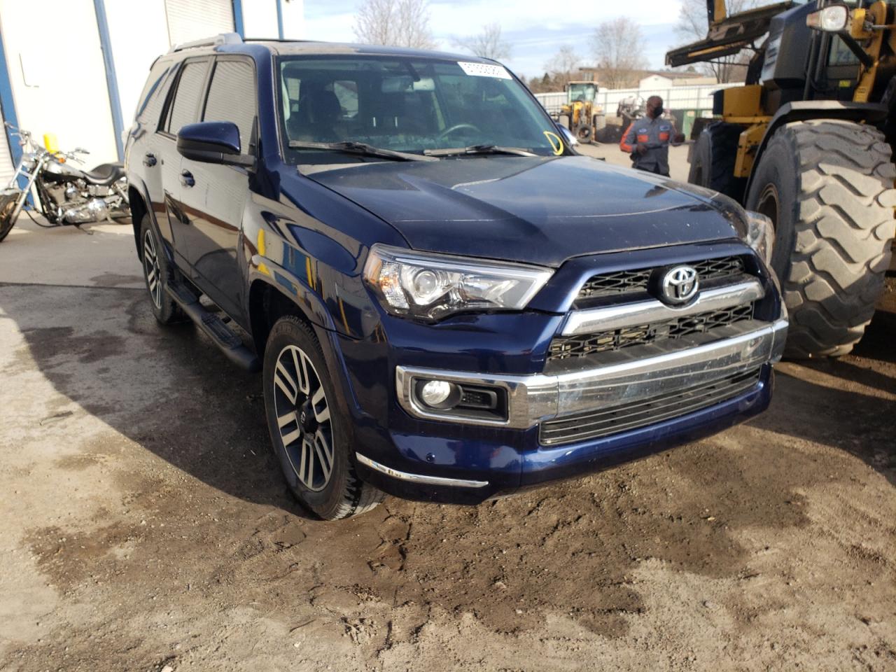 Photo 1 from auction – 2019 TOYOTA 4RUNNER SR with VIN JTEBU5JR0K5626916