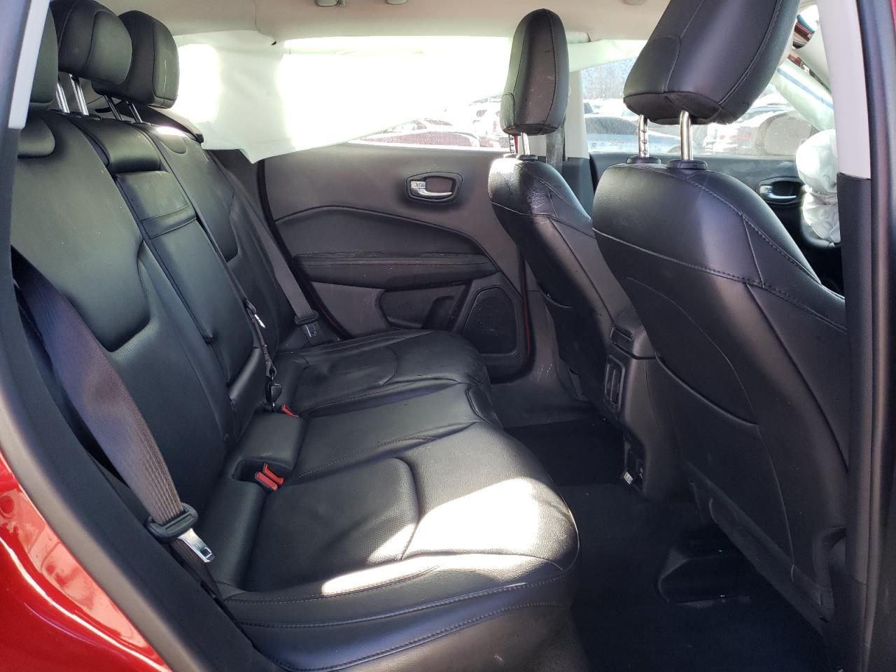 Photo 6 from auction – 2018 JEEP COMPASS LI with VIN 3C4NJDCB7JT314658