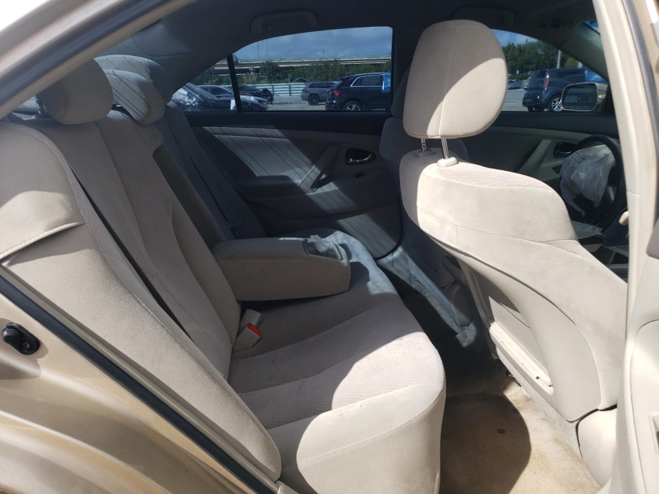 Photo 6 from auction – 2010 TOYOTA CAMRY BASE with VIN 4T1BF3EK2AU045675