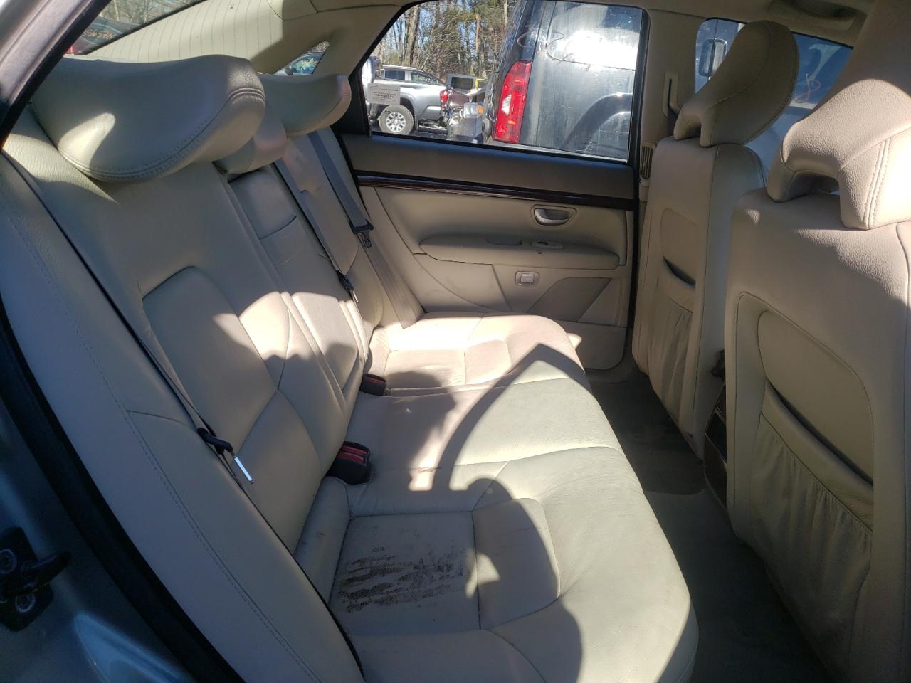 Photo 6 from auction – 2004 VOLVO S80 2.5T with VIN YV1TH59H741361294