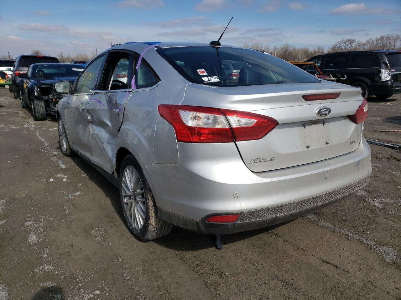 Photo 3 from auction – 2012 FORD FOCUS SEL with VIN 1FAHP3H24CL425977