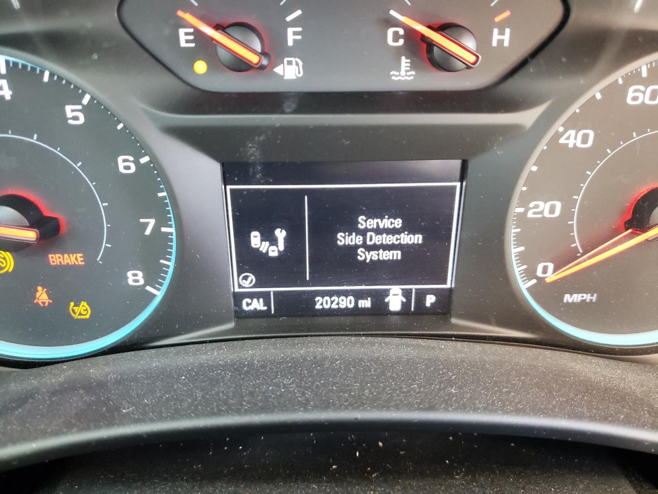 Photo 8 from auction – 2018 CHEVROLET EQUINOX LT with VIN 2GNAXJEV4J6319895