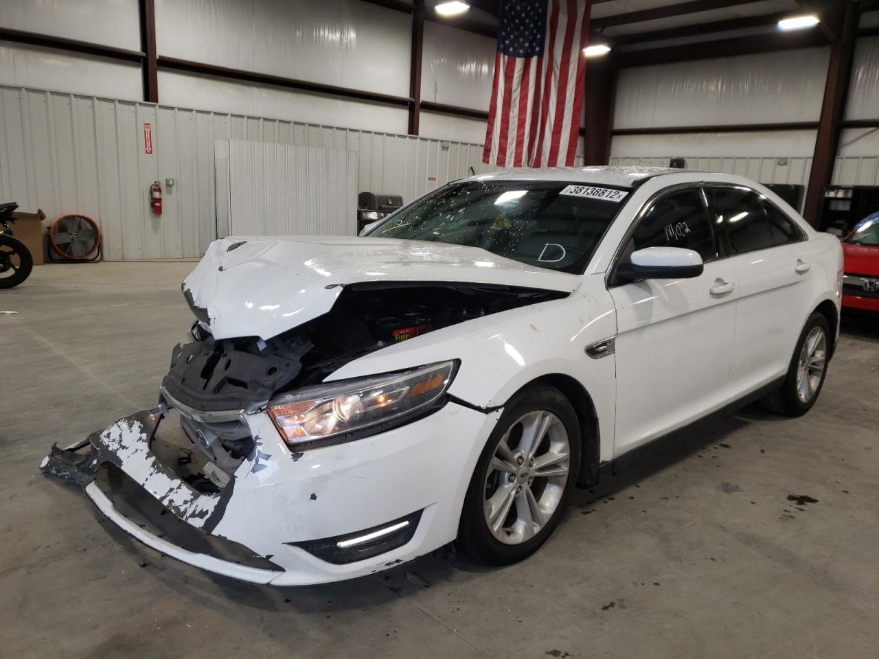 Photo 2 from auction – 2015 FORD TAURUS SEL with VIN 1FAHP2E9XFG195306
