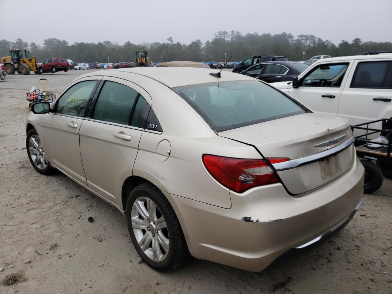 Photo 3 from auction – 2013 CHRYSLER 200 TOURIN with VIN 1C3CCBBB1DN627401
