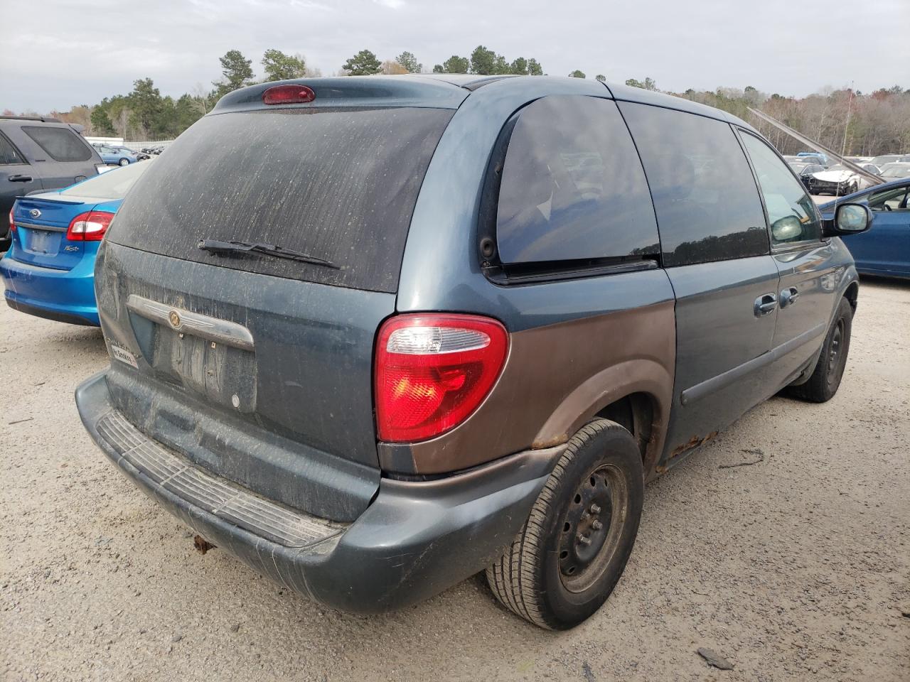 Photo 4 from auction – 2005 CHRYSLER TOWN & COU with VIN 1C4GP45R45B411079