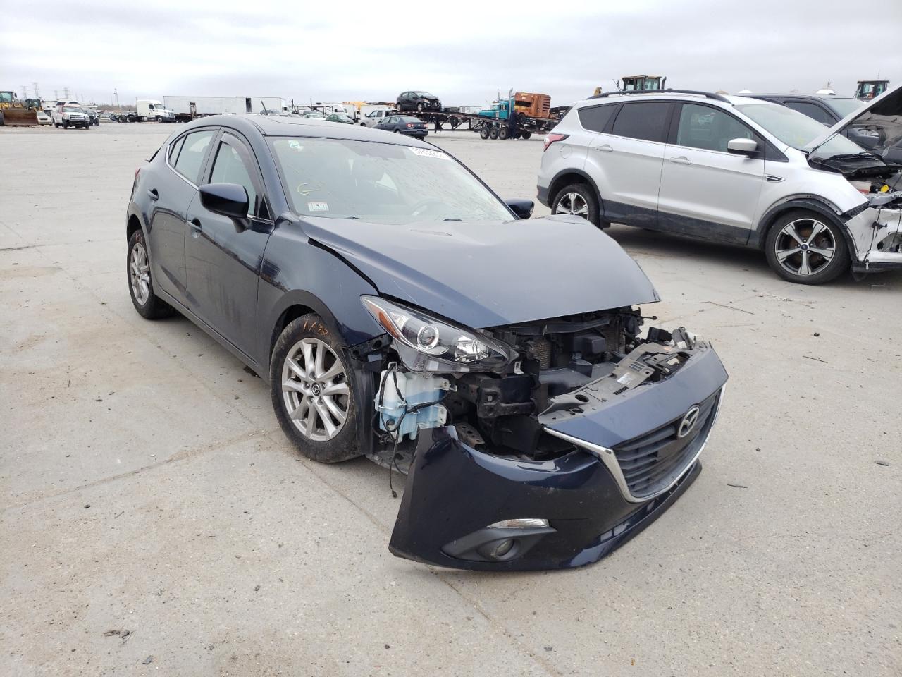 MAZDA 3 TOURING 2016 with VIN 3MZBM1L78GM268133 - Photo from auction