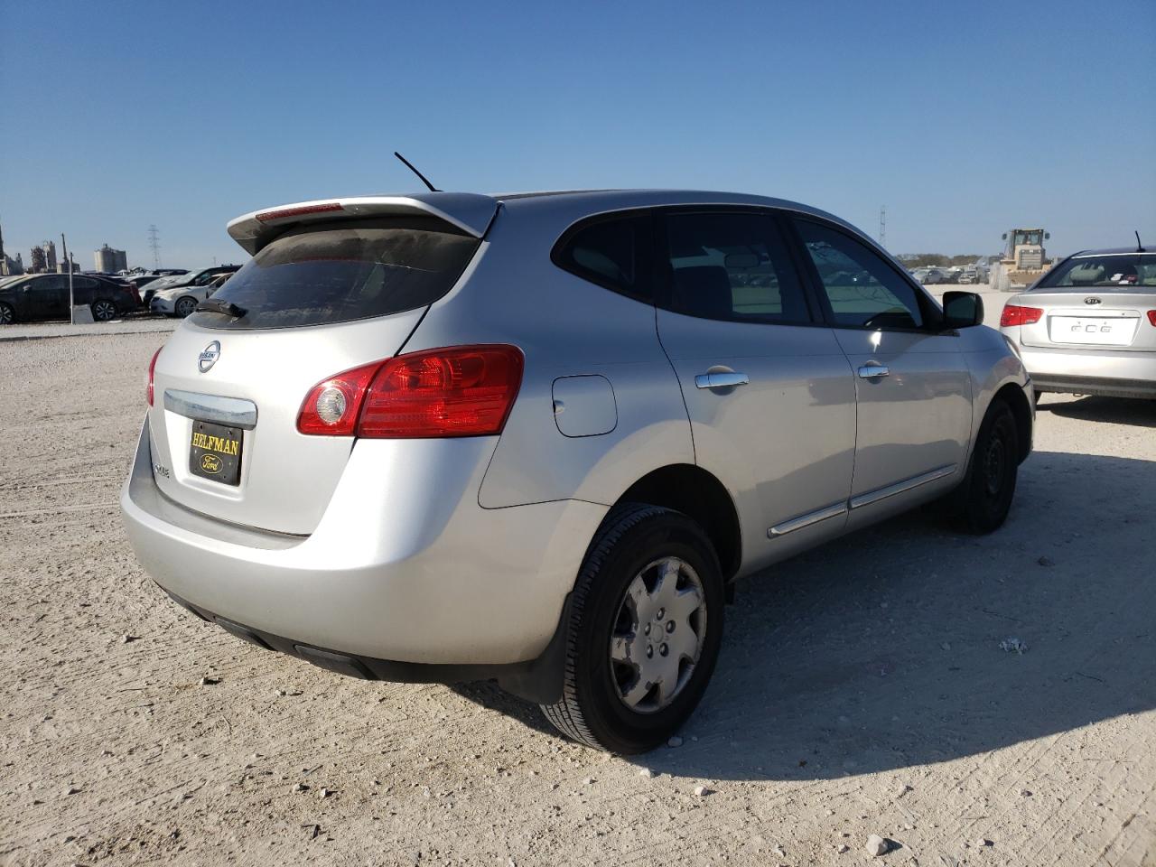 Photo 4 from auction – 2013 NISSAN ROGUE S with VIN JN8AS5MT3DW555175