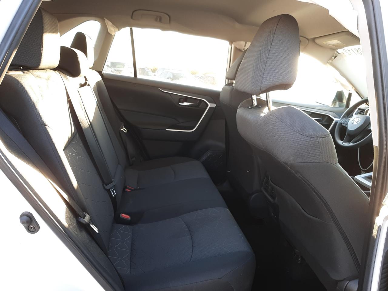 Photo 6 from auction – 2021 TOYOTA RAV4 XLE with VIN 2T3W1RFVXMC123936