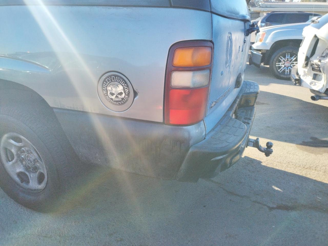 Photo 9 from auction – 2002 CHEVROLET AVALANCHE with VIN 3GNEC16T92G341813