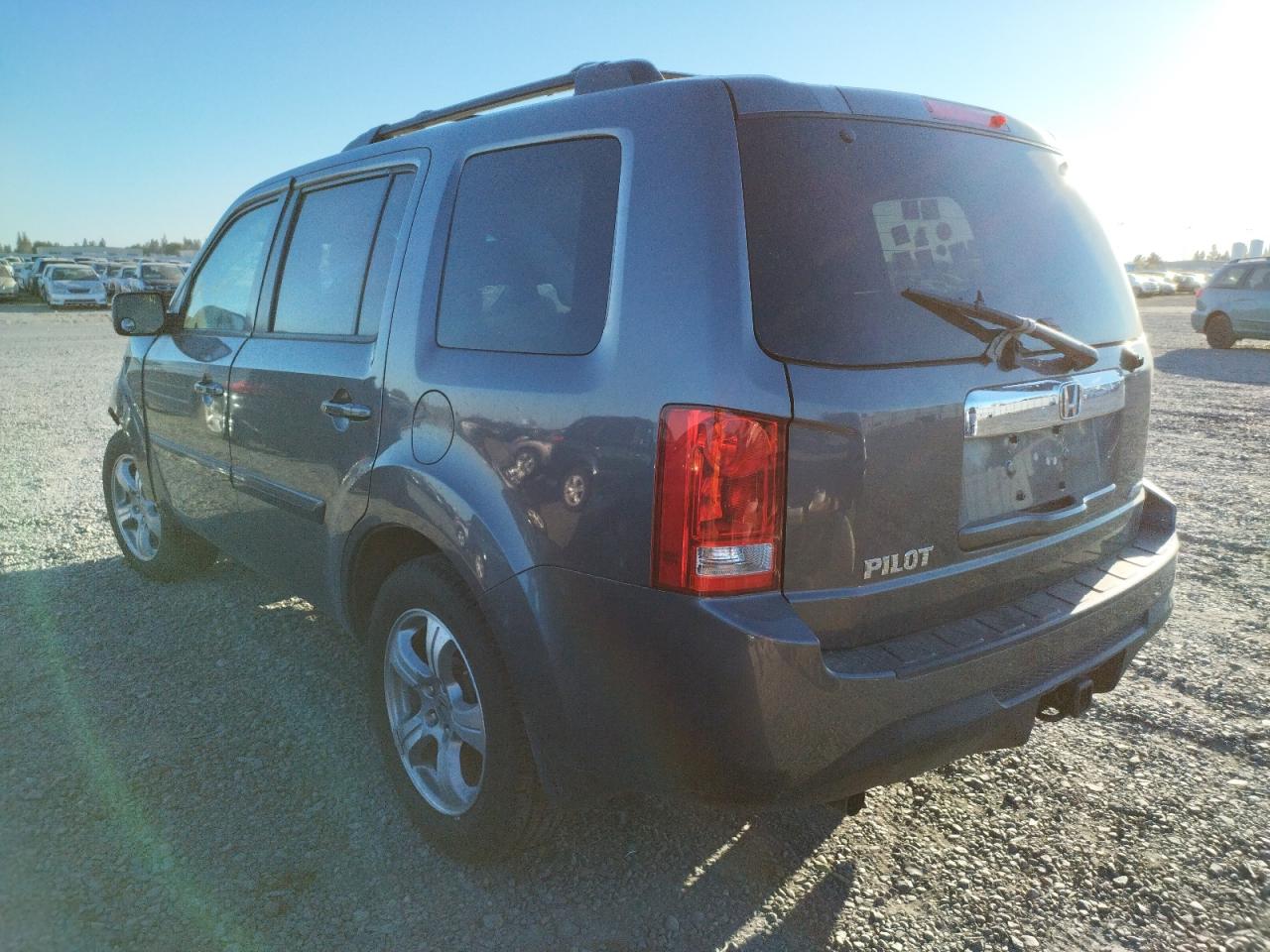 Photo 3 from auction – 2014 HONDA PILOT EX with VIN 5FNYF4H48EB004371