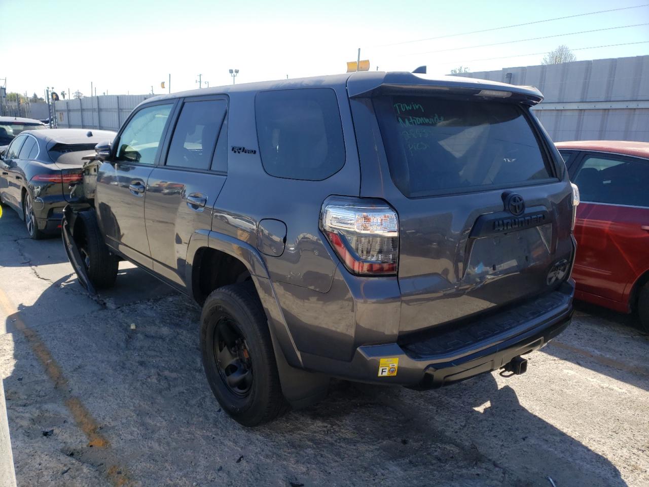Фото 3 с аукциона – 2018 TOYOTA 4RUNNER SR с VIN JTEBU5JR4J5545366