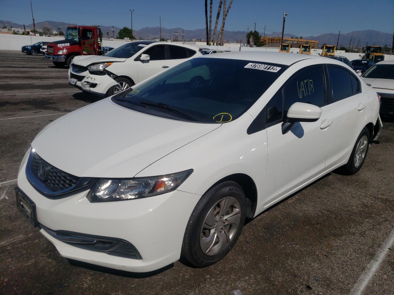Photo 2 from auction – 2015 HONDA CIVIC LX with VIN 19XFB2F5XFE286653
