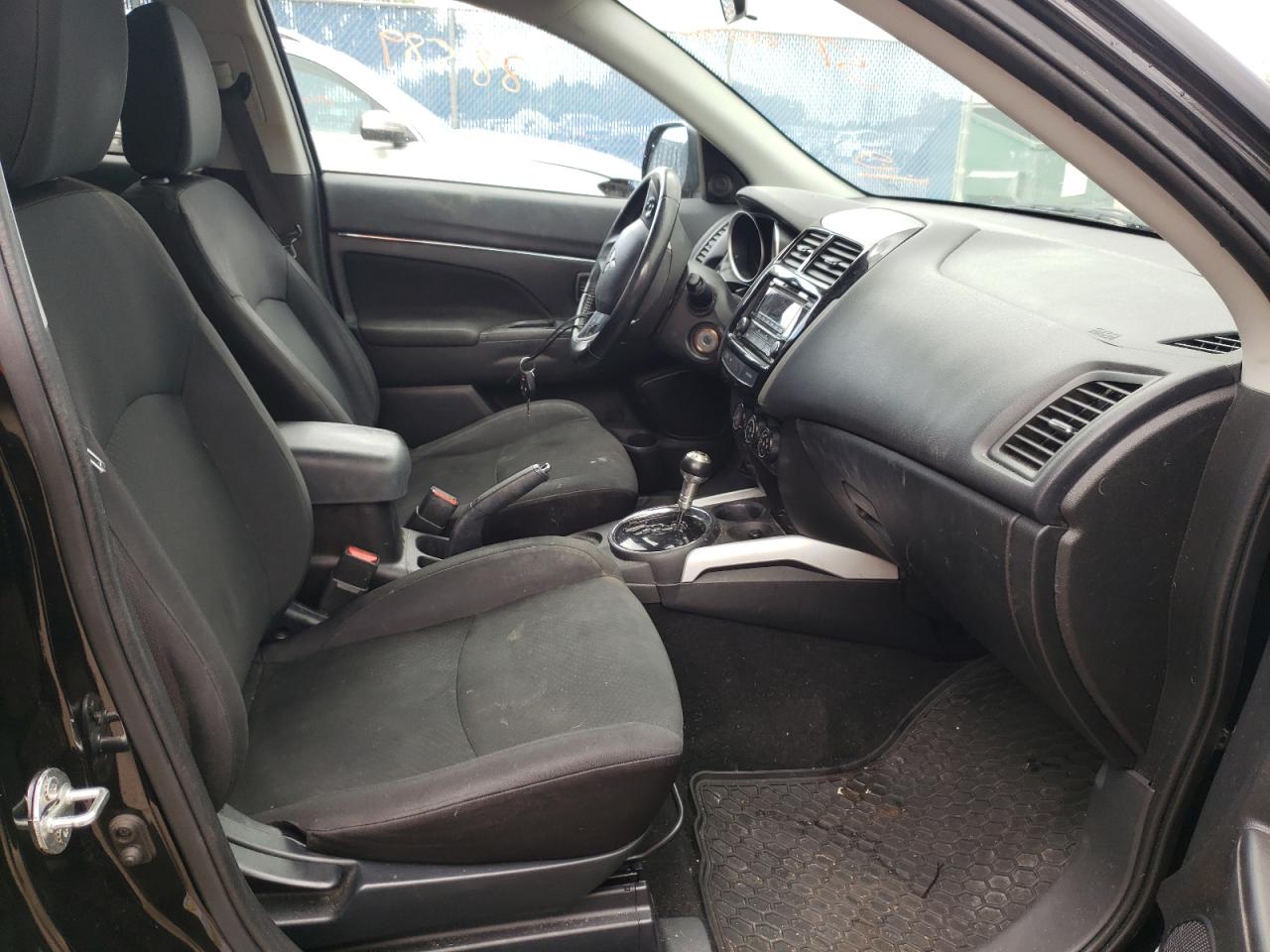 Photo 5 from auction – 2014 MITSUBISHI OUTLANDER with VIN 4A4AP3AUXEE024540