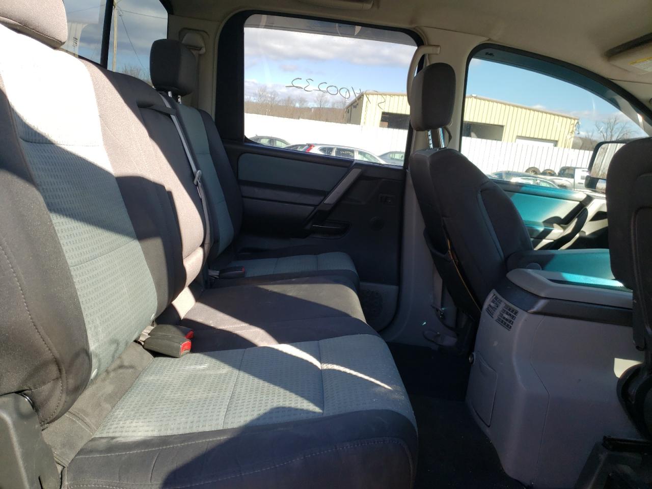 Photo 6 from auction – 2004 NISSAN TITAN XE with VIN 1N6AA07B84N570097