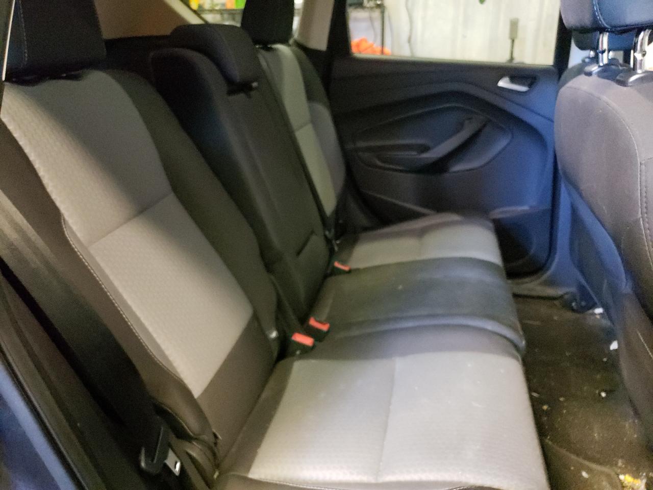 Photo 6 from auction – 2017 FORD ESCAPE SE with VIN 1FMCU9GD0HUC27736