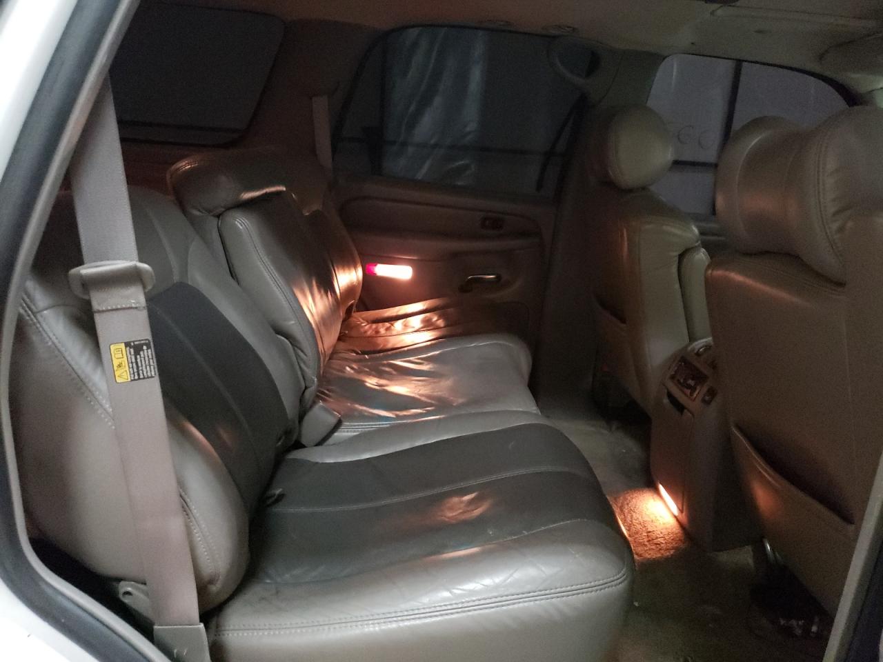 Photo 6 from auction – 2002 GMC DENALI with VIN 1GKEK63U62J135082