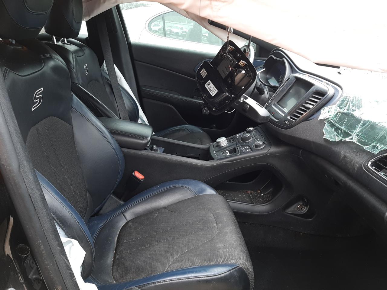 Photo 5 from auction – 2015 CHRYSLER 200 S with VIN 1C3CCCBG6FN723223