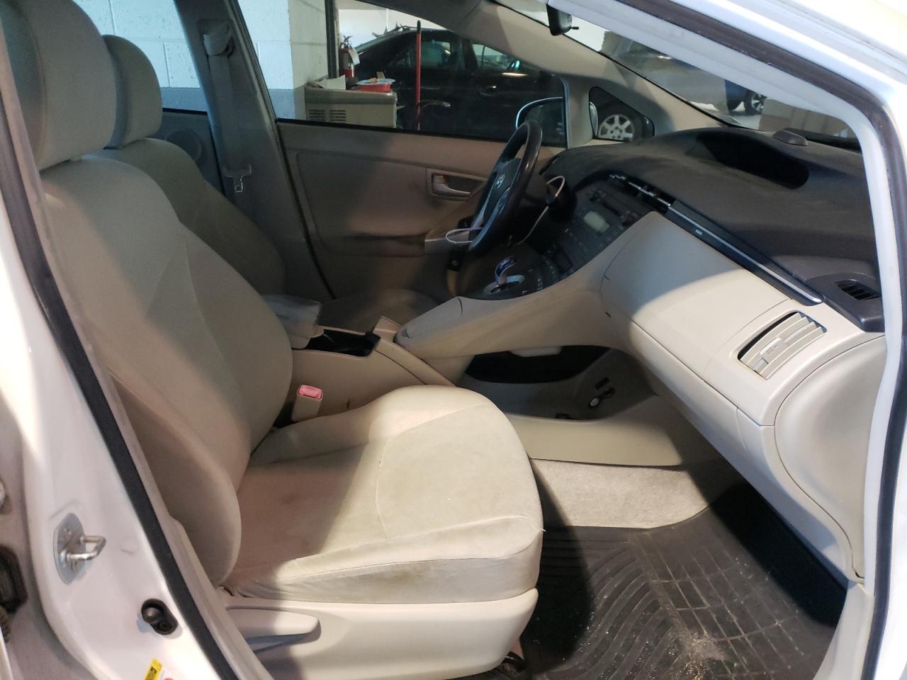 Photo 5 from auction – 2010 TOYOTA PRIUS with VIN JTDKN3DU5A0082771