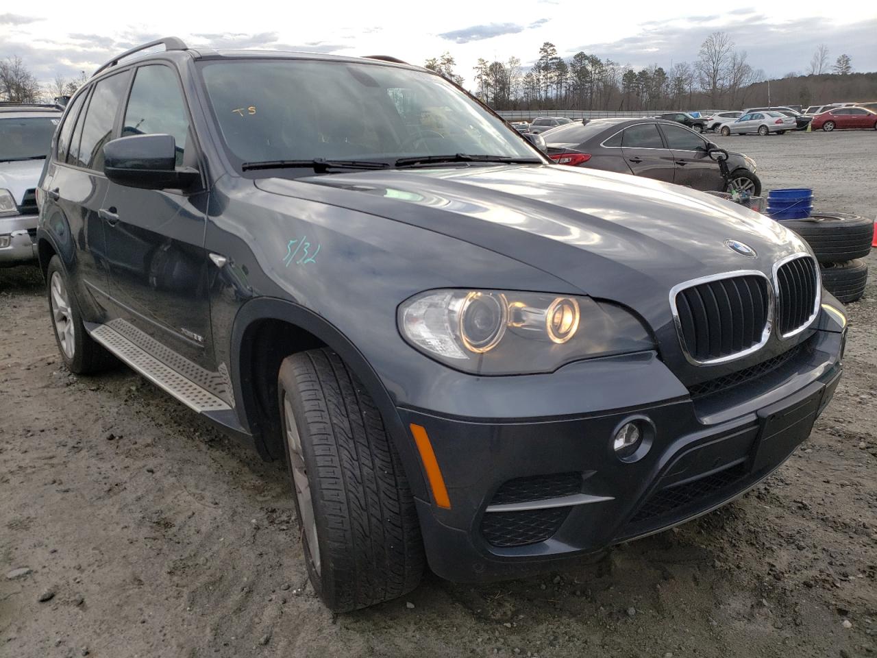 BMW X5 XDRIVE3 2011 with VIN 5UXZV4C51BL415139 - Photo from auction