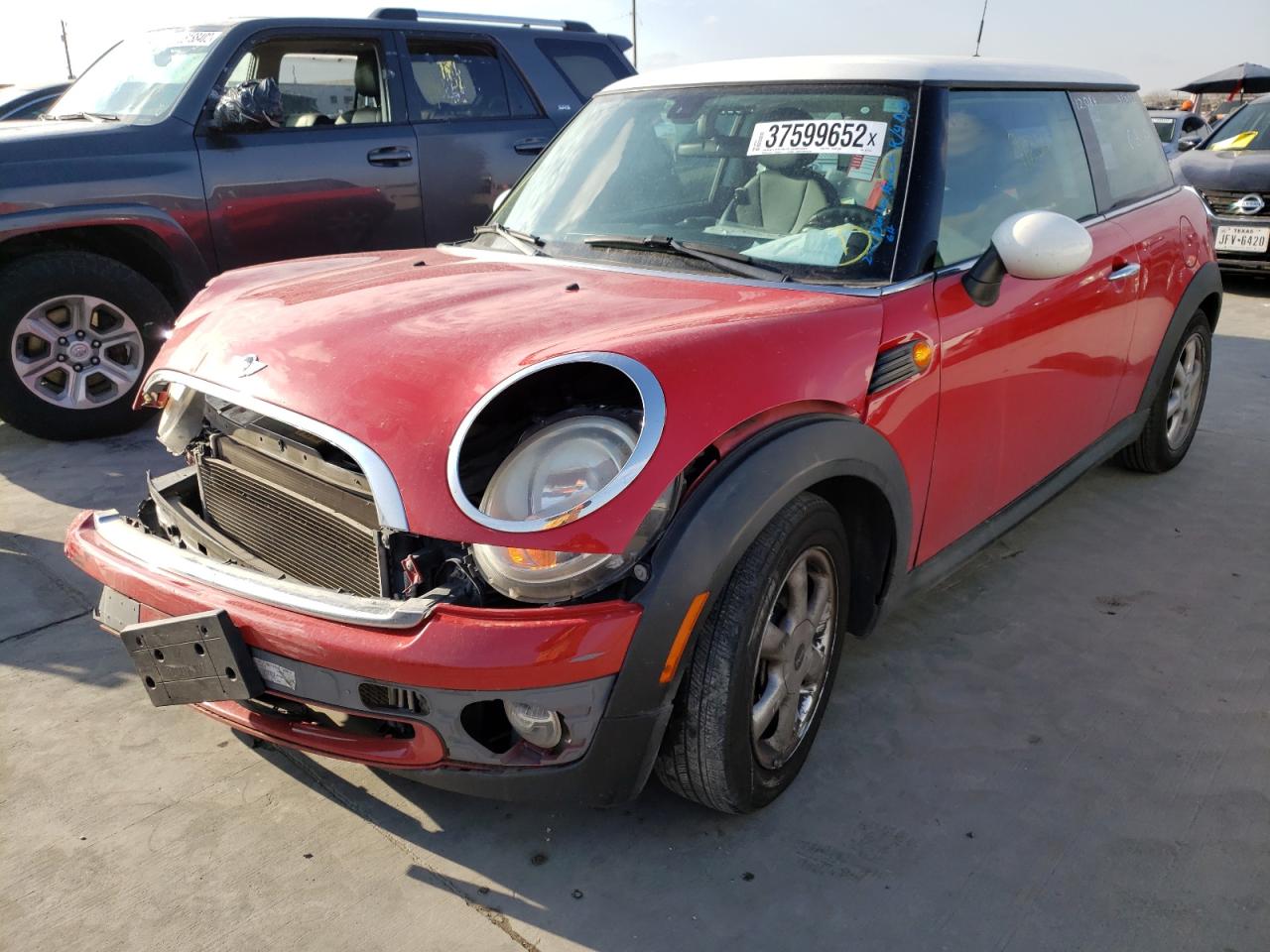Photo 2 from auction – 2009 MINI COOPER with VIN WMWMF33519TW77334