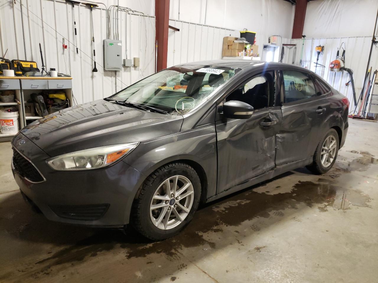 Photo 2 from auction – 2015 FORD FOCUS SE with VIN 1FADP3F22FL275762