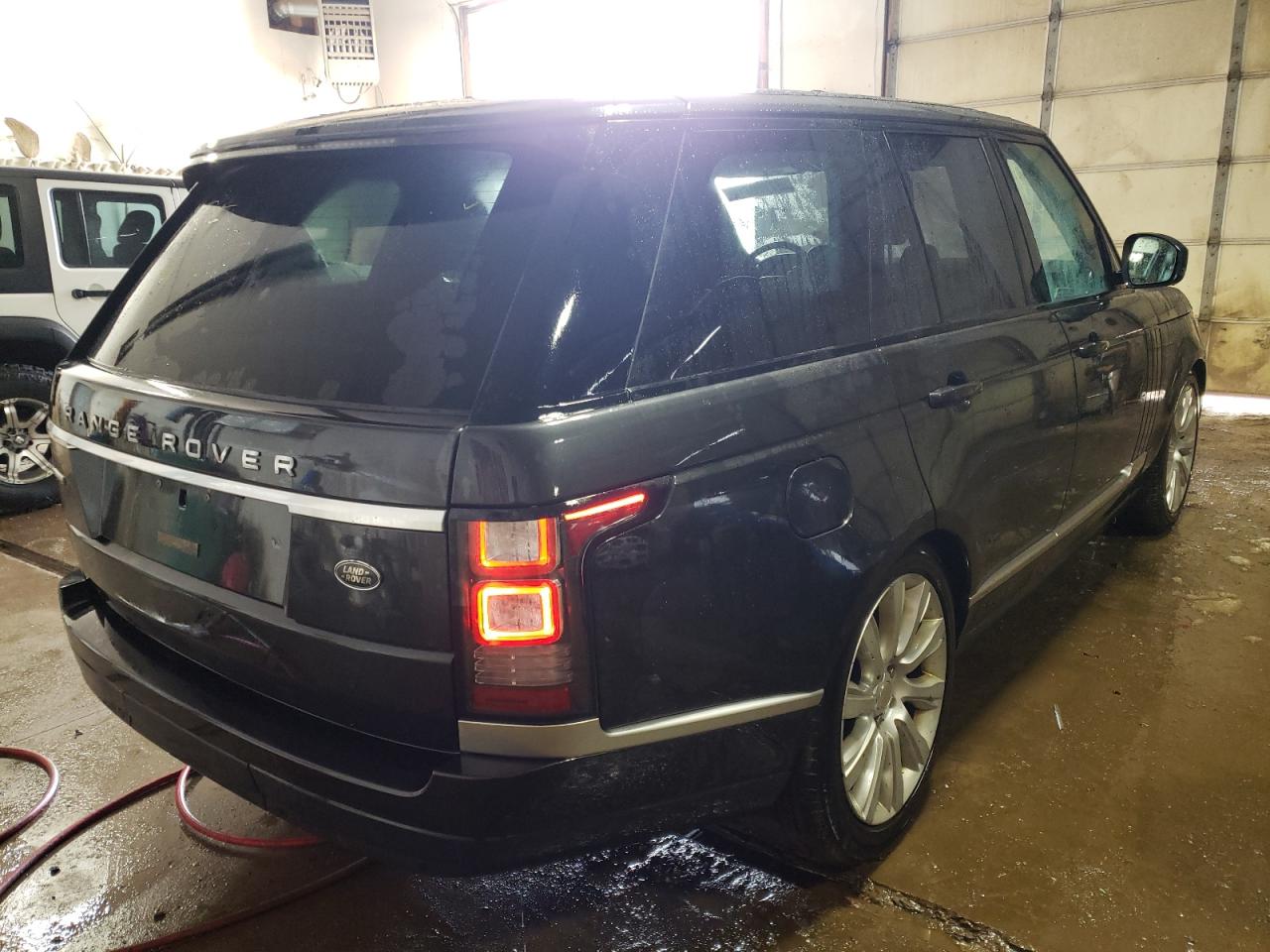 Photo 4 from auction – 2014 LAND ROVER RANGE ROVE with VIN SALGS2EF7EA137318