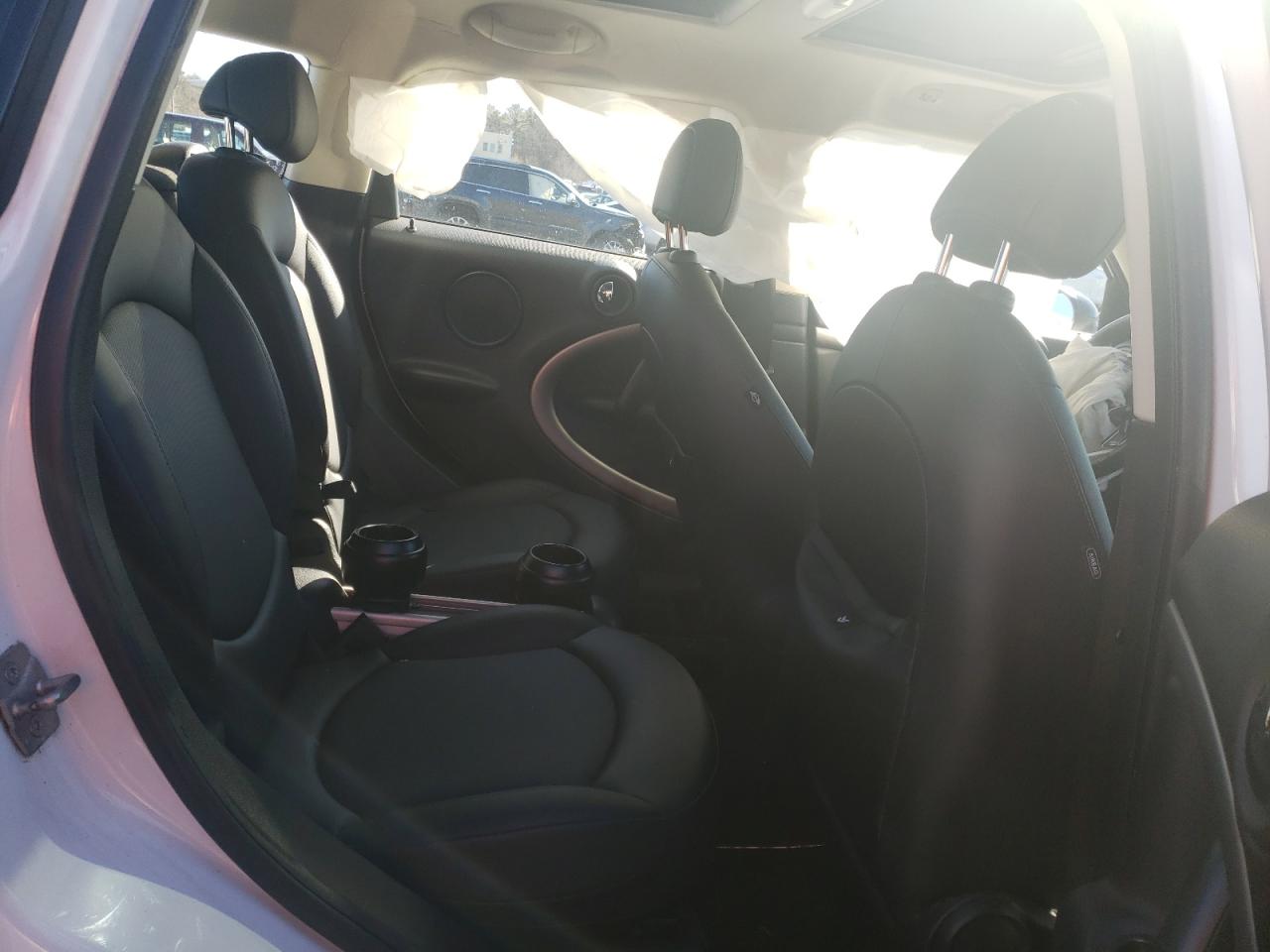 Photo 6 from auction – 2012 MINI COOPER COU with VIN WMWZB3C55CWM02153