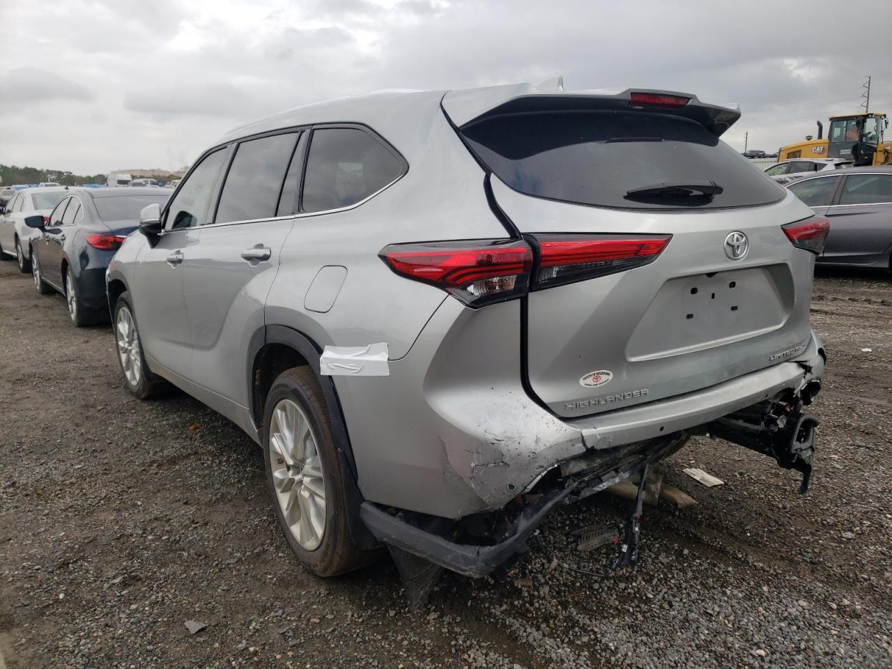 Photo 3 from auction – 2021 TOYOTA HIGHLANDER with VIN 5TDDZRBH1MS157439