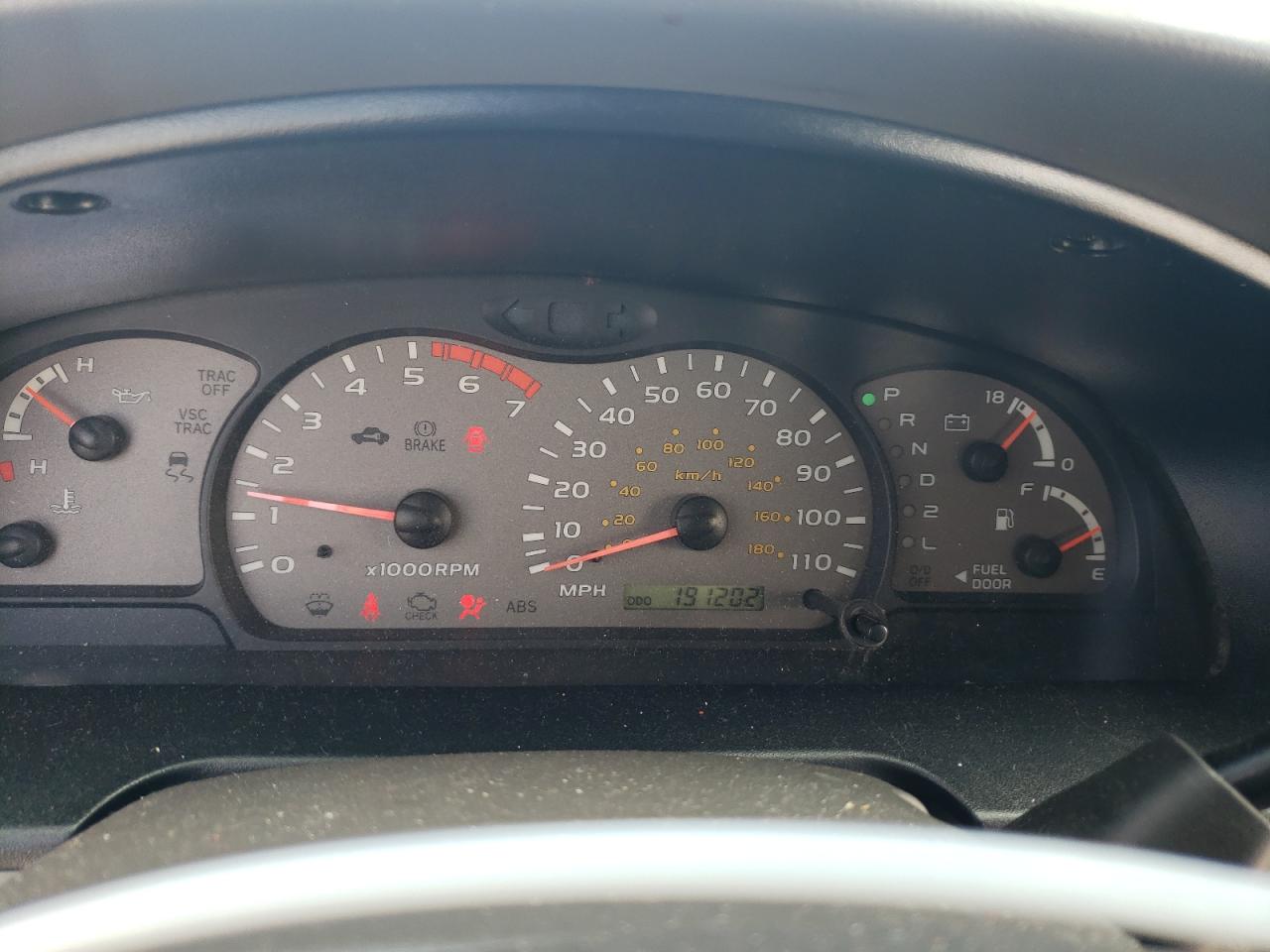 Photo 8 from auction – 2003 TOYOTA SEQUOIA LI with VIN 5TDZT38A83S158102