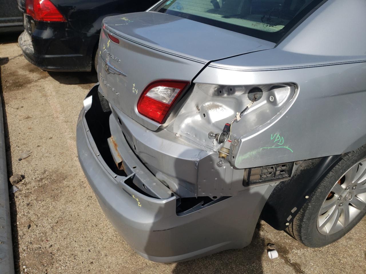 Photo 9 from auction – 2010 CHRYSLER SEBRING LI with VIN 1C3CC5FB3AN110625