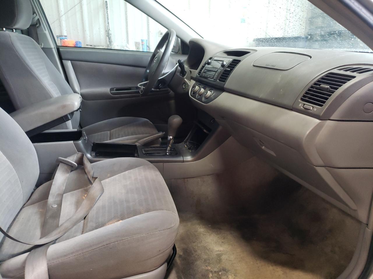 Photo 5 from auction – 2005 TOYOTA CAMRY with VIN 4T1BE32KX5U408883