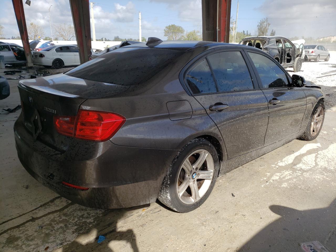 Photo 4 from auction – 2014 BMW 328 I with VIN WBA3A5C52EJ464436