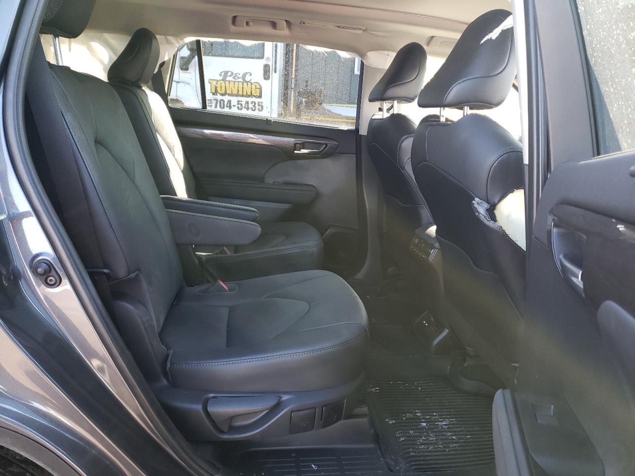Photo 6 from auction – 2021 TOYOTA HIGHLANDER with VIN 5TDFZRBH0MS160440