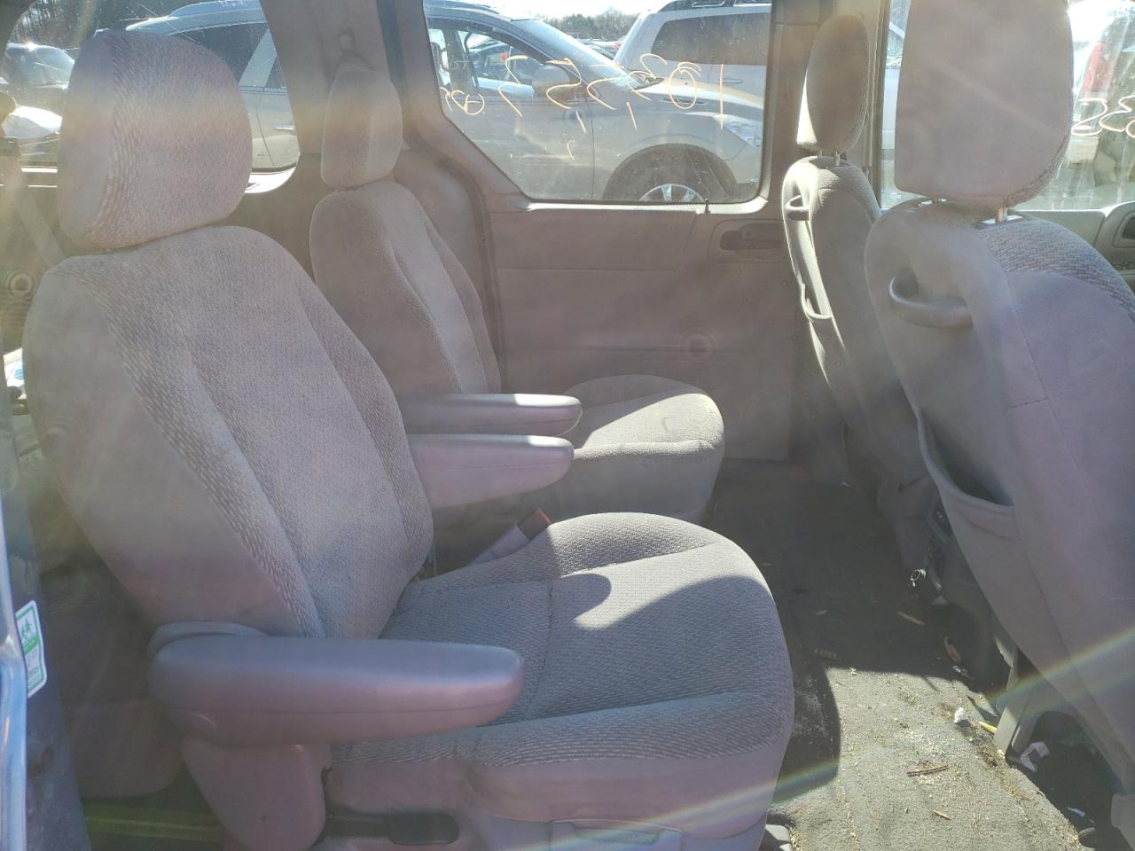 Photo 6 from auction – 2003 FORD WINDSTAR S with VIN 2FMZA57443BB08212