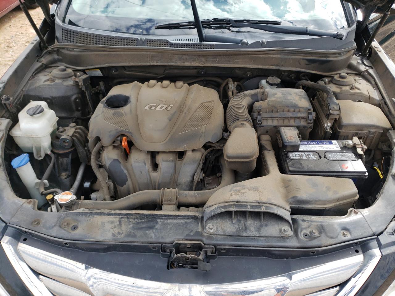 Photo 7 from auction – 2011 HYUNDAI SONATA SE with VIN 5NPEC4AC0BH303881