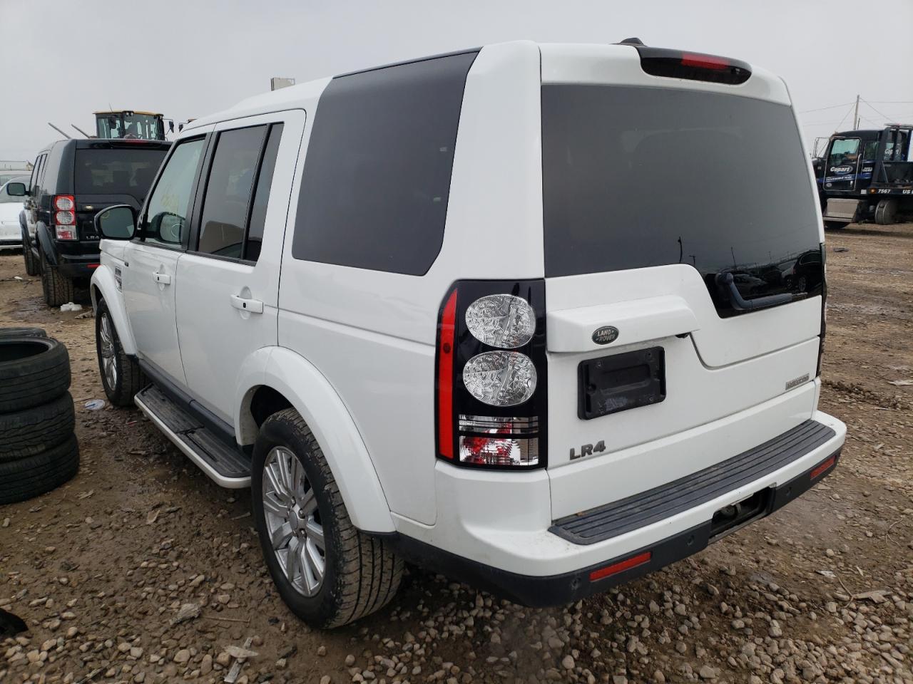 Photo 3 from auction – 2016 LAND ROVER LR4 HSE LU with VIN SALAK2V67GA805692