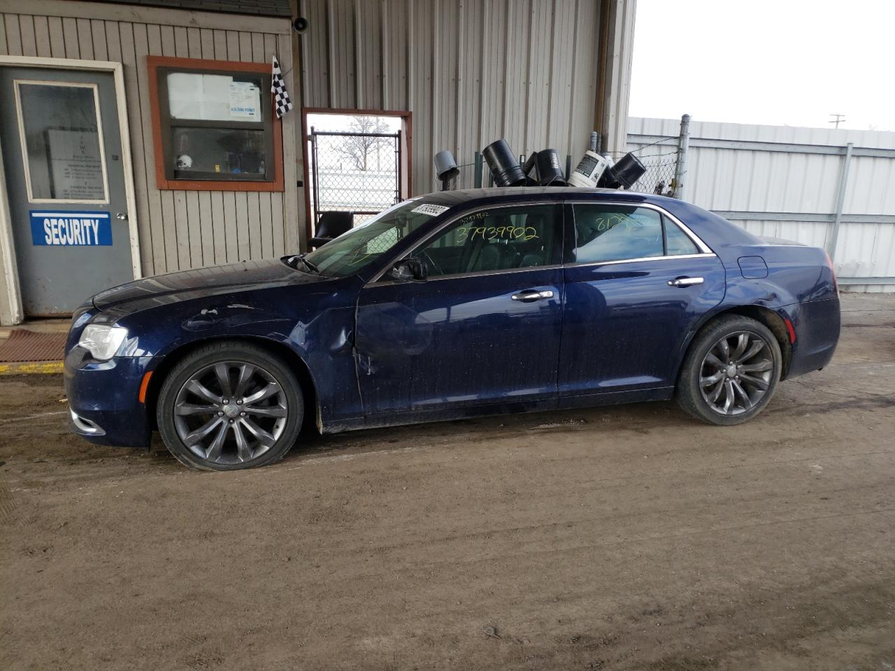 Photo 9 from auction – 2016 CHRYSLER 300C with VIN 2C3CCAEG2GH248292