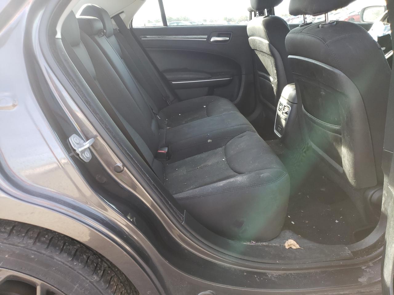 Photo 6 from auction – 2019 CHRYSLER 300 TOURIN with VIN 2C3CCAAG4KH502616