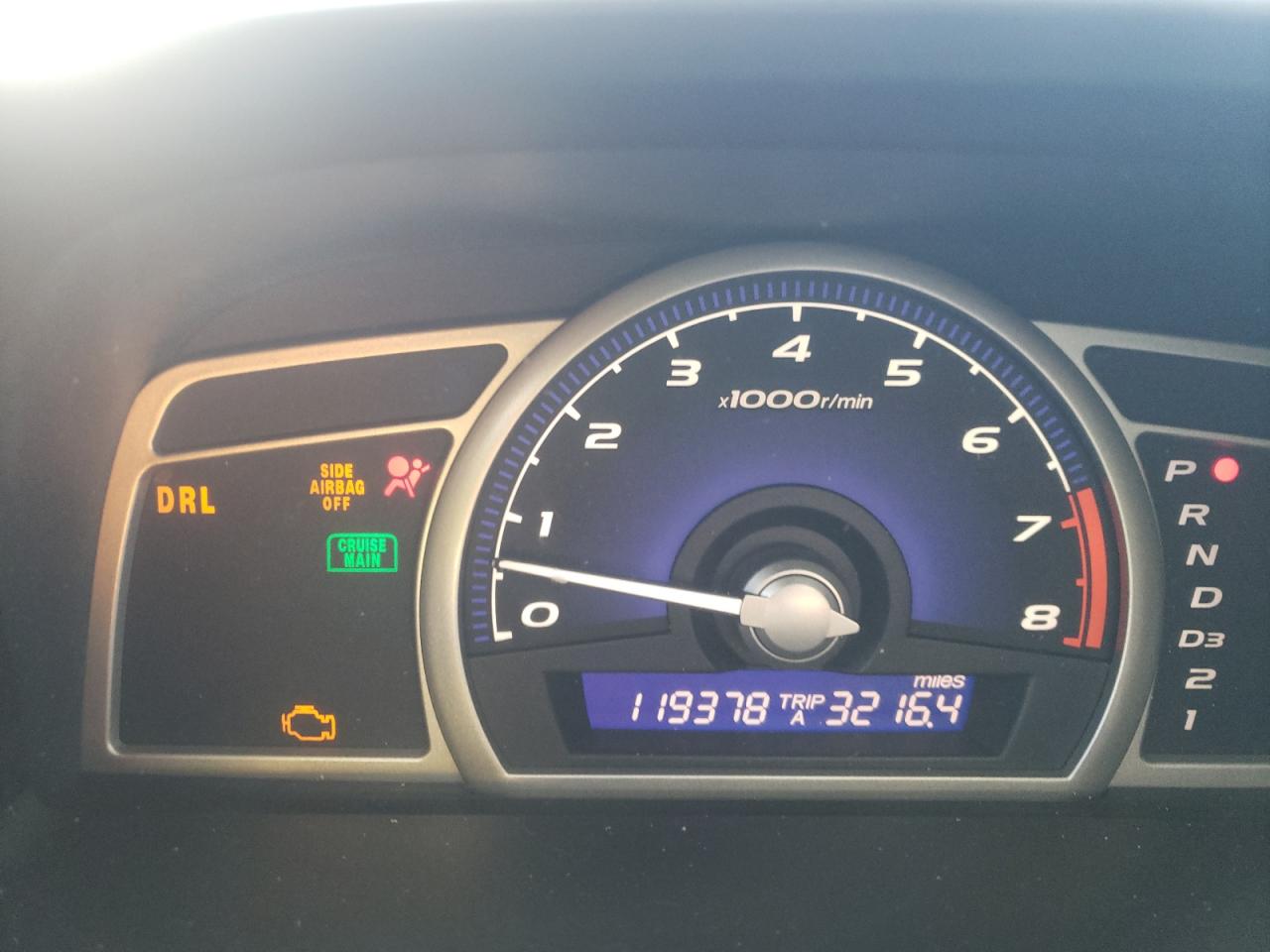 Photo 8 from auction – 2010 HONDA CIVIC LX with VIN 19XFA1F57AE024658