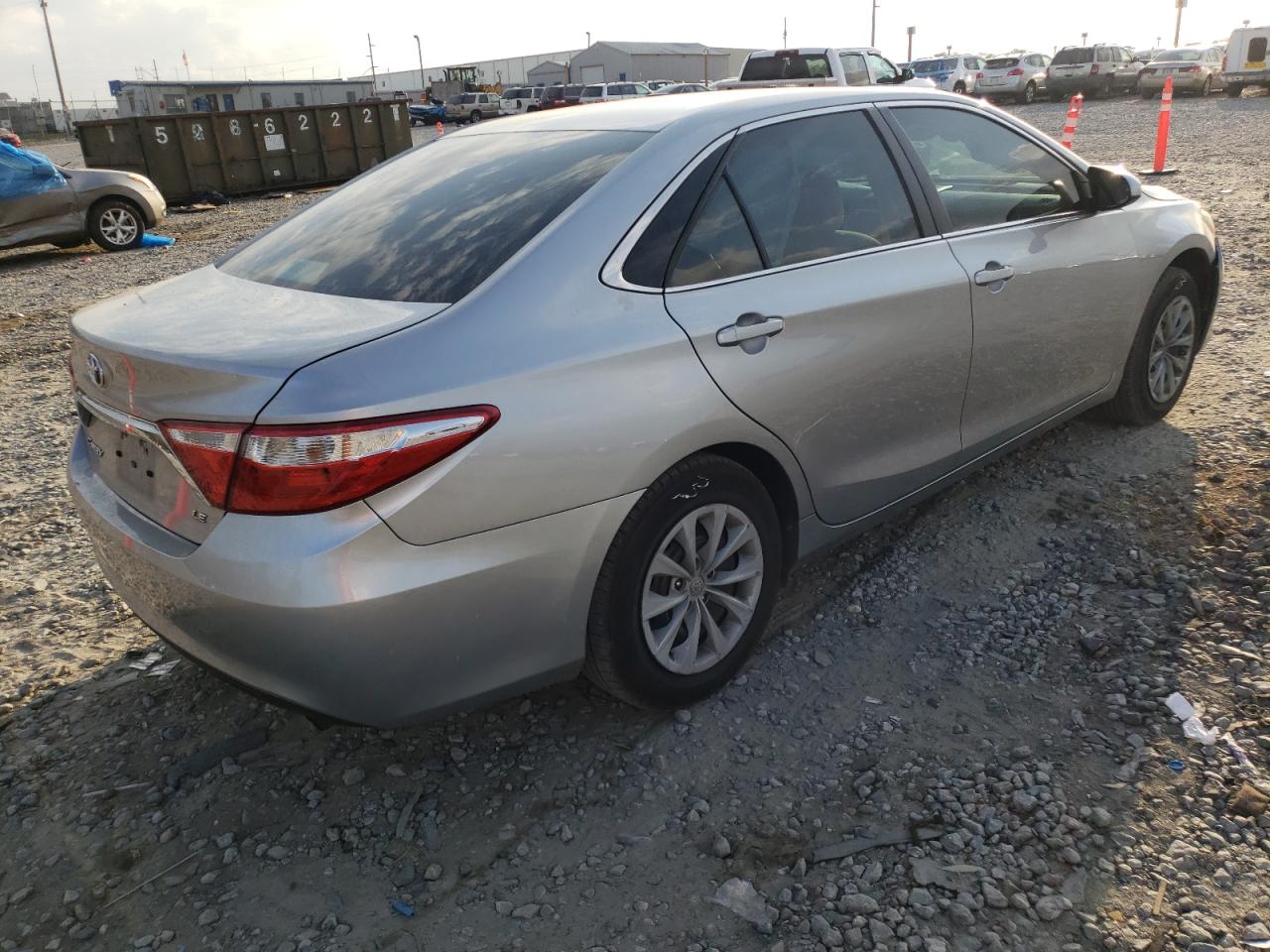 Photo 4 from auction – 2015 TOYOTA CAMRY LE with VIN 4T1BF1FKXFU875377
